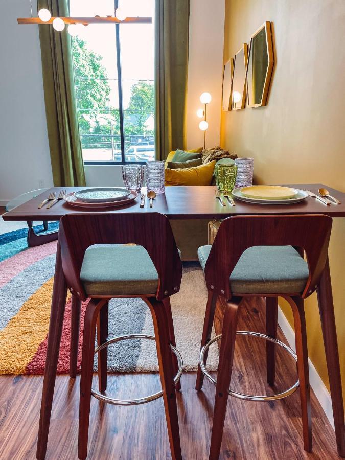 Vintage Vibes - Minutes From The Broadway Buzz Villa Nashville Bagian luar foto